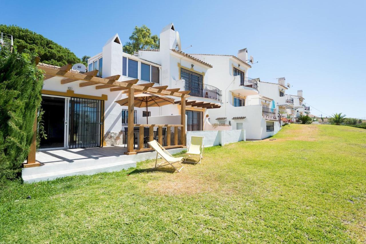 פואנגירולה Malagasuite House Pool מראה חיצוני תמונה